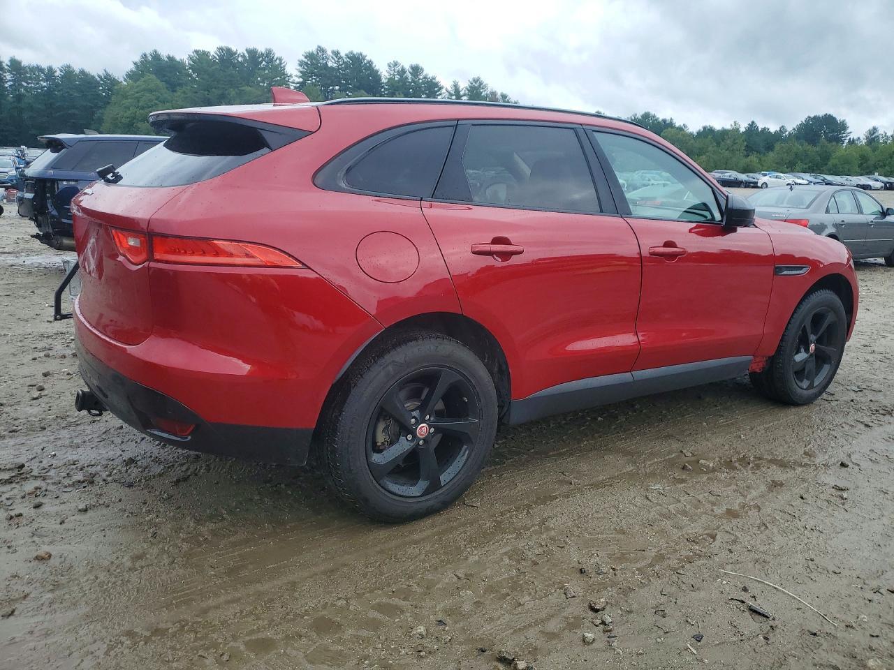 2017 Jaguar F-Pace Premium - Image 3