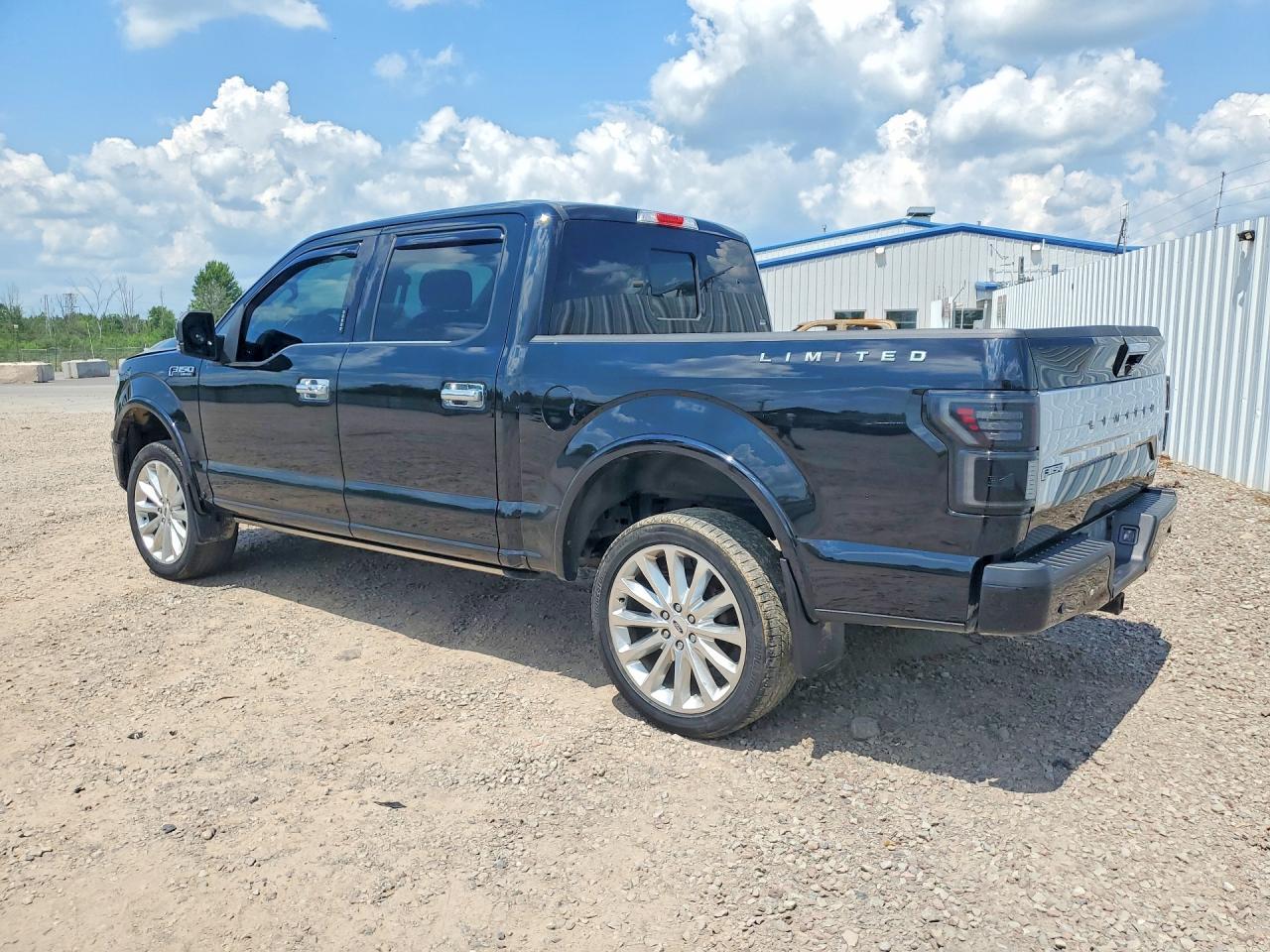 2018 Ford F150 Supercrew - Фото 2
