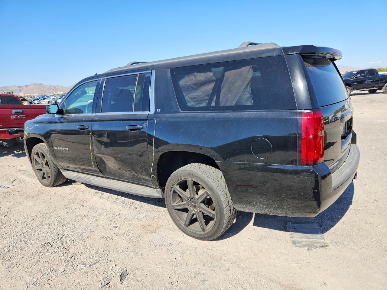 2017 Chevrolet Suburban C1500 Lt - Фото 2