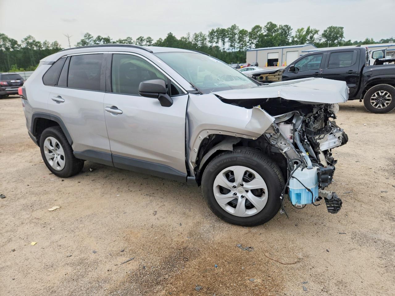 2019 Toyota Rav4 Le - Image 4