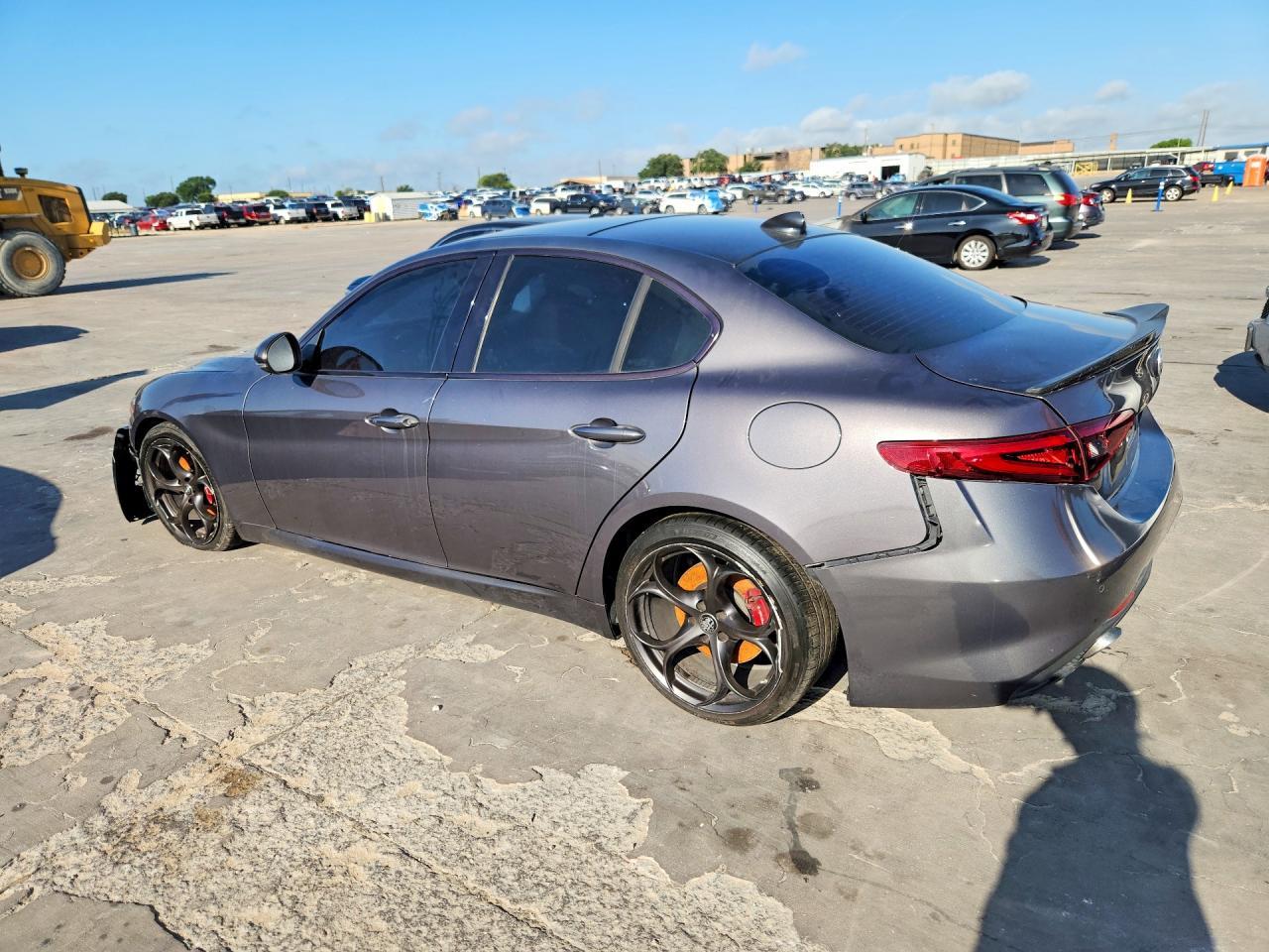 2018 Alfa Romeo Giulia Ti - Фото 2