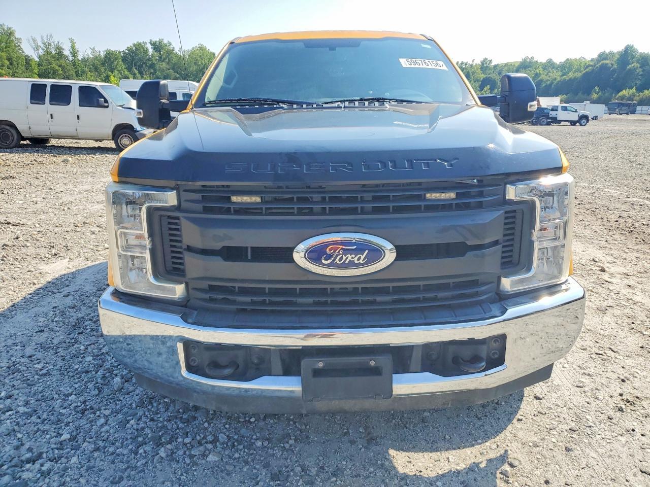 2019 Ford F250 Super Duty - Фото 5