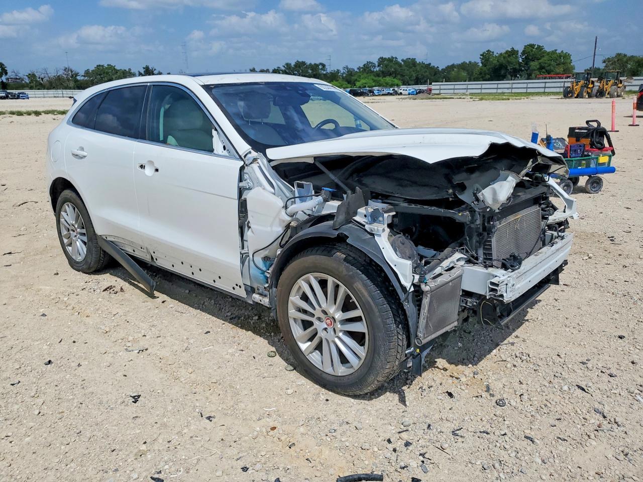 2018 Jaguar F-Pace Prestige - Image 4