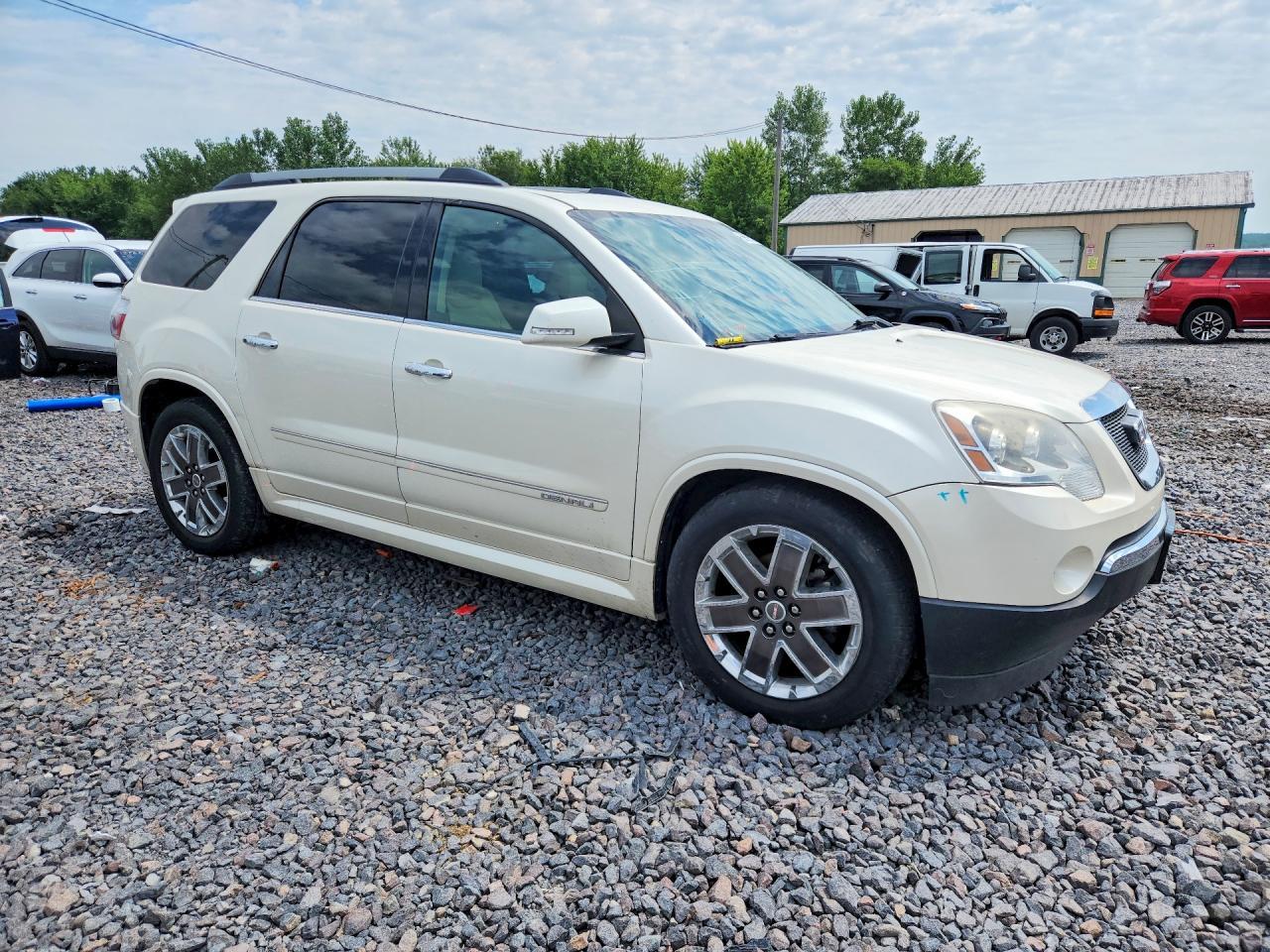 2011 GMC Acadia Denali - Image 4