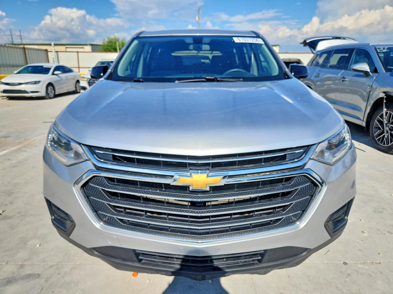 2020 Chevrolet Traverse Ls - Фото 5