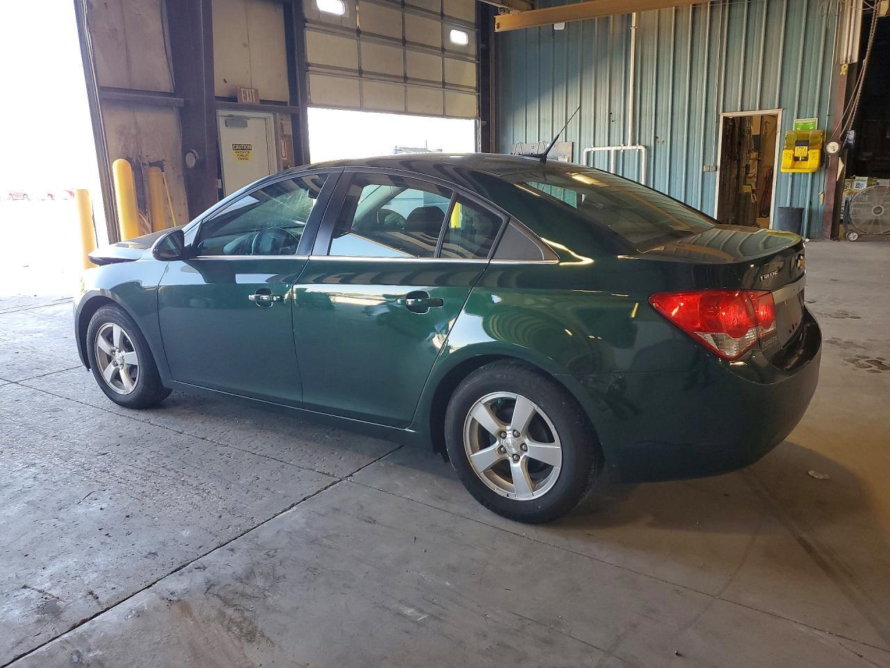 2014 Chevrolet Cruze Lt - Image 2