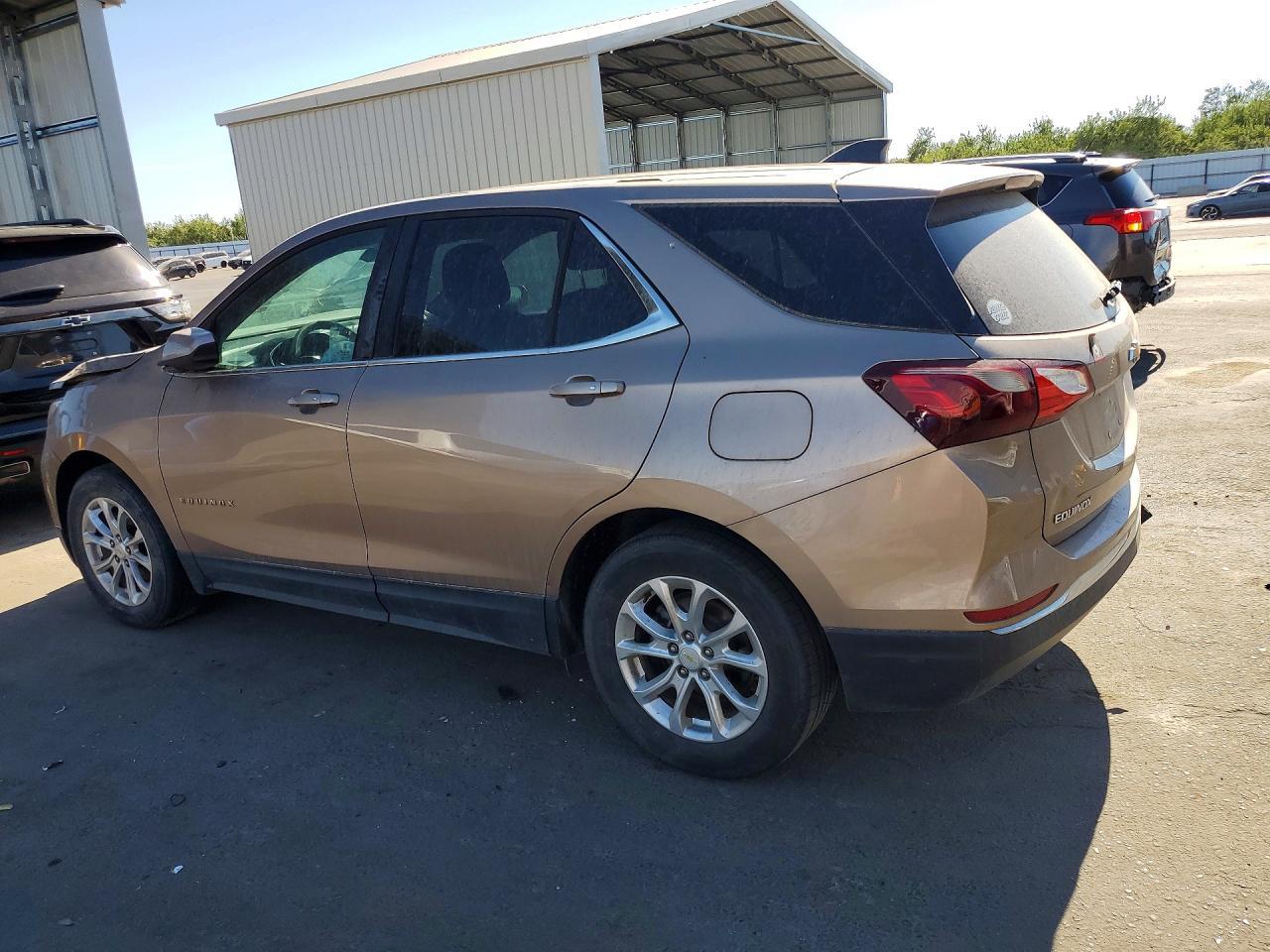 2018 Chevrolet Equinox Lt - Image 2
