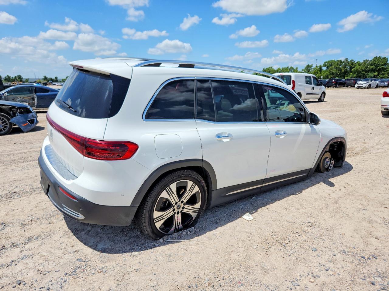 2024 Mercedes-Benz Eqb 250+ - Фото 3