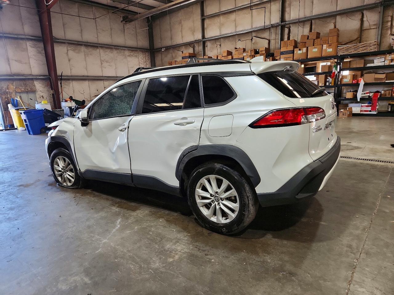 2022 Toyota Corolla Cross Le - Фото 2