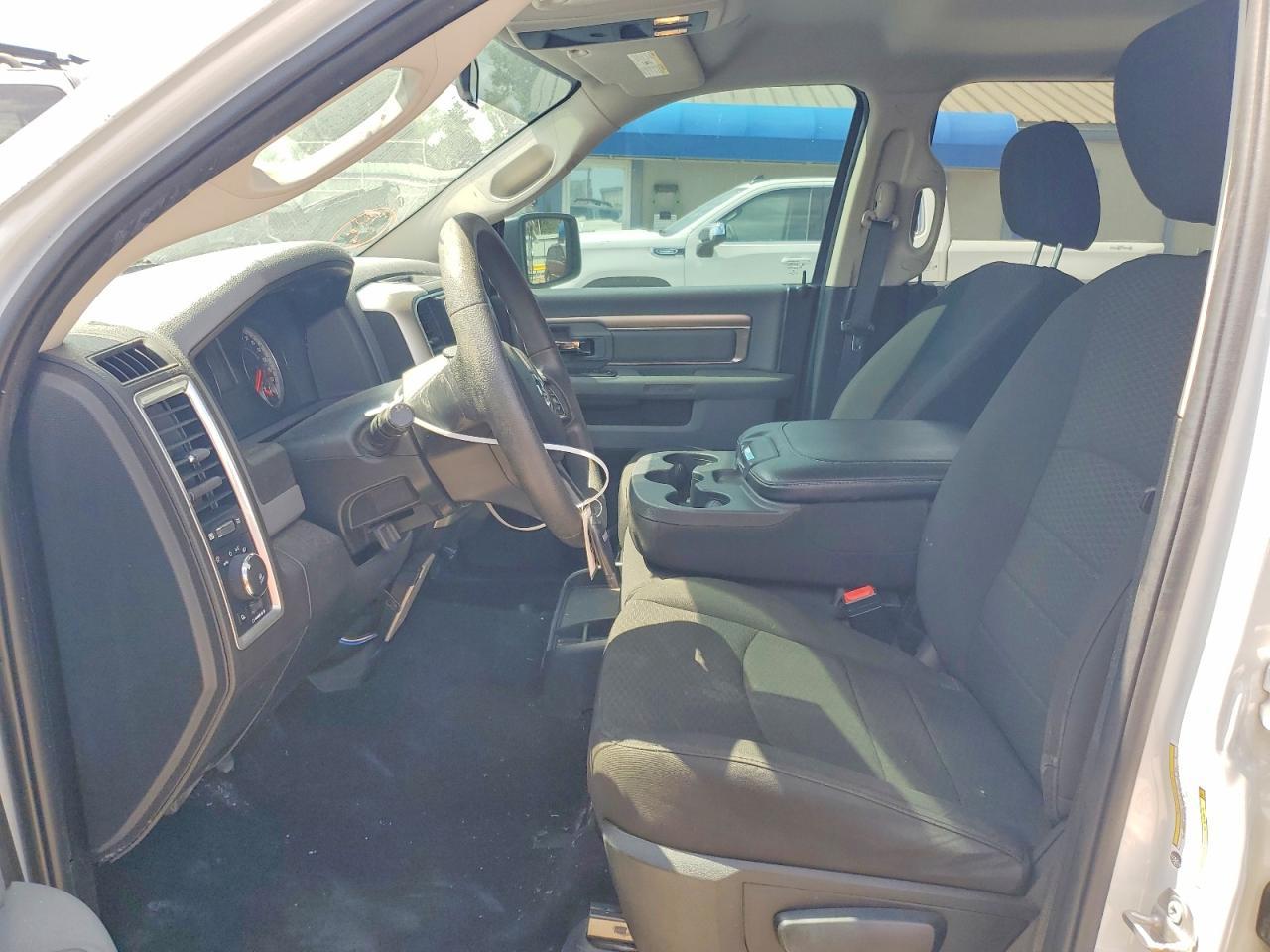 2020 Ram 1500 Classic Warlock - Фото 7