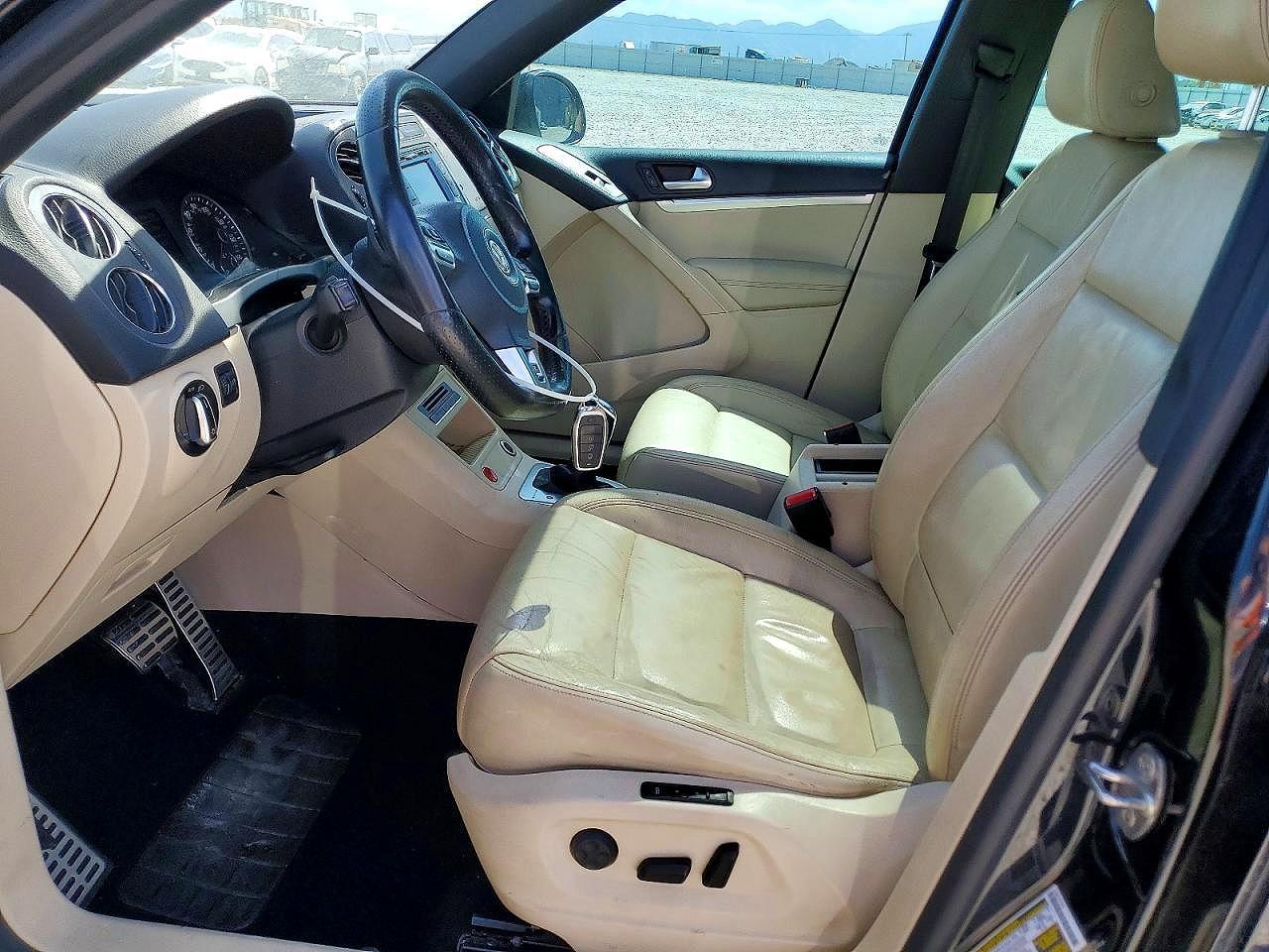 2014 Volkswagen Tiguan S - Image 7