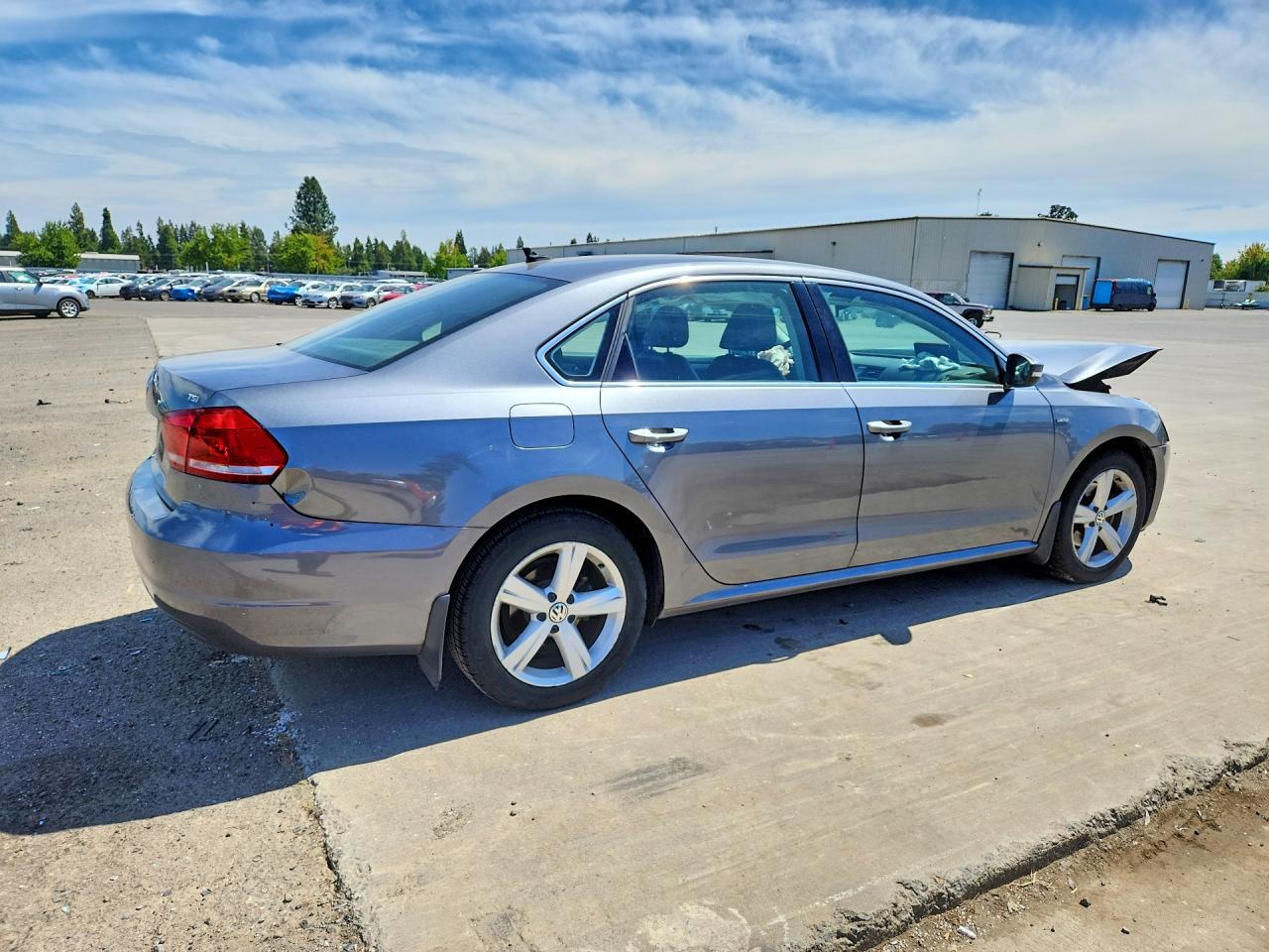 2015 Volkswagen Passat - Фото 3