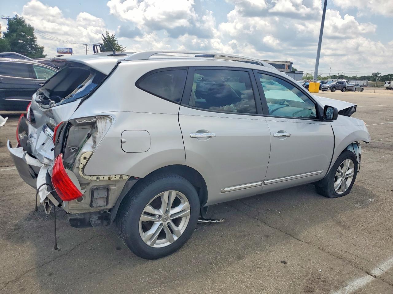 2015 Nissan Rogue Select S - Фото 3