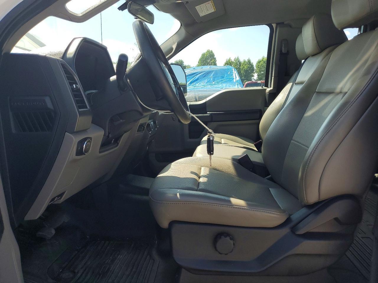 2021 Ford F250 Super Duty - Фото 7