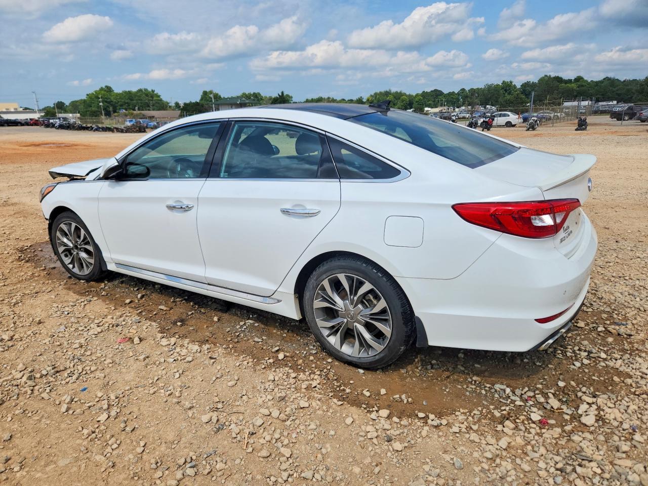 2015 Hyundai Sonata Limited 2.0T - Фото 2