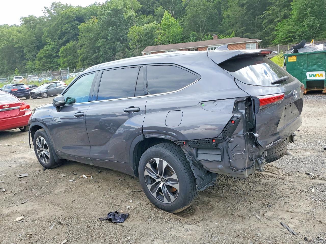 2021 Toyota Highlander Hybrid Xle - Image 2