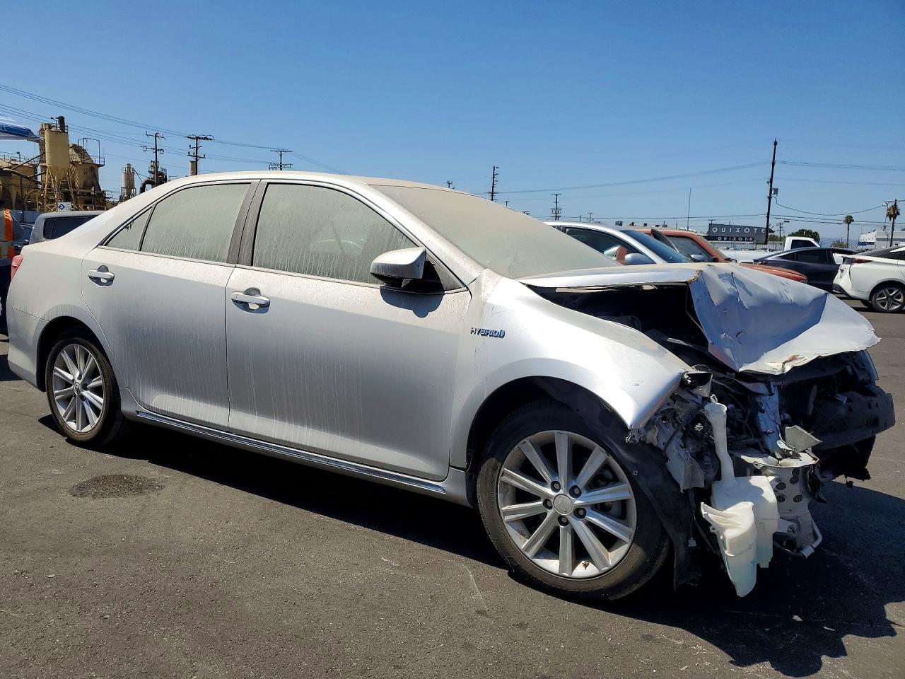 2012 Toyota Camry Hybrid Xle - Image 4