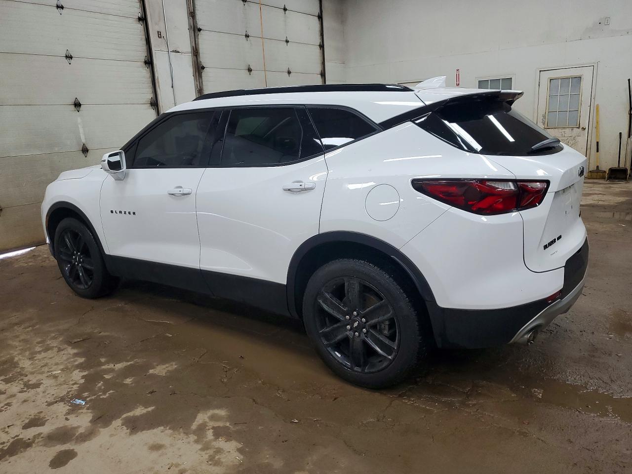 2019 Chevrolet Blazer 3Lt - Image 2