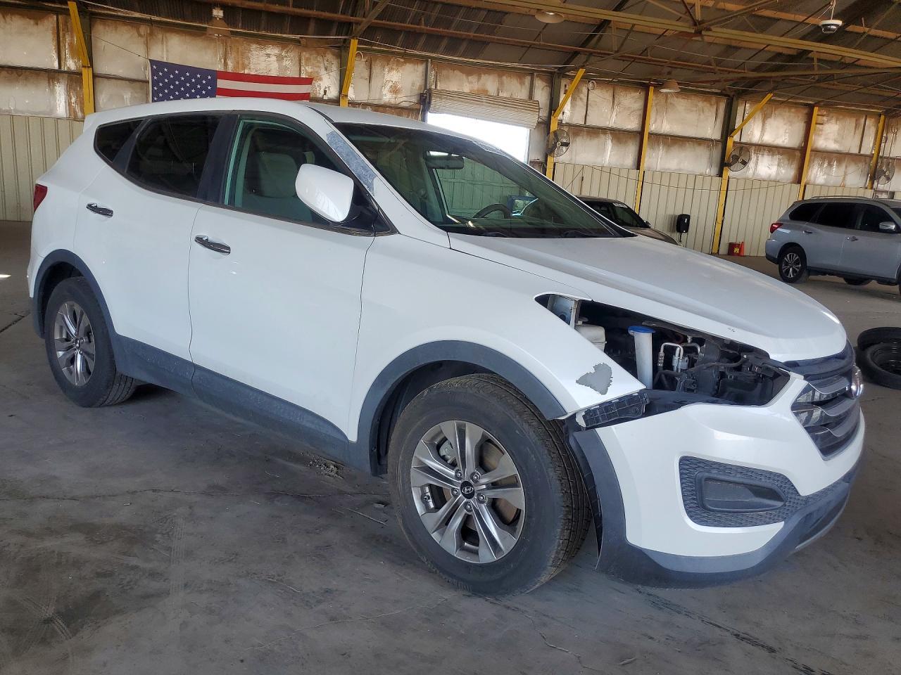 2015 Hyundai Santa Fe Sport 2.4L - Image 4