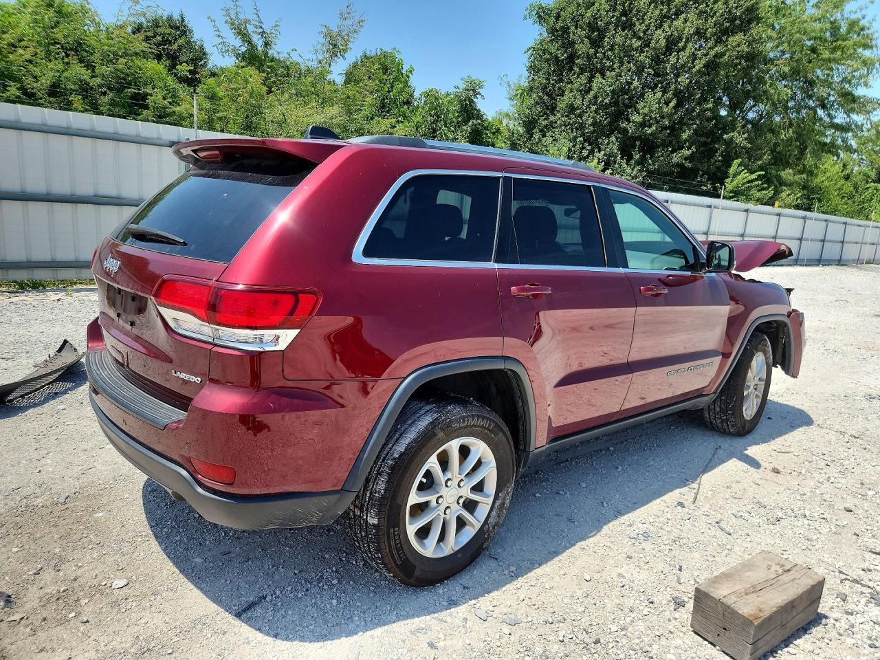 2021 Jeep Grand Cherokee Laredo - Фото 3