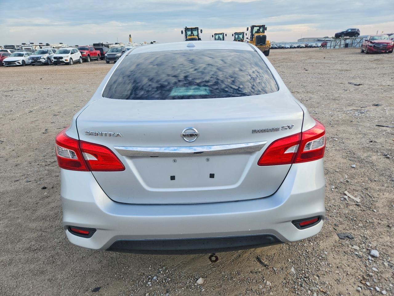 2018 Nissan Sentra Sv - Фото 6