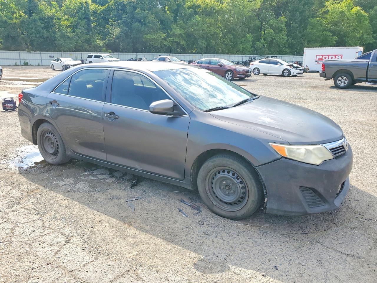 2012 Toyota Camry L - Image 4