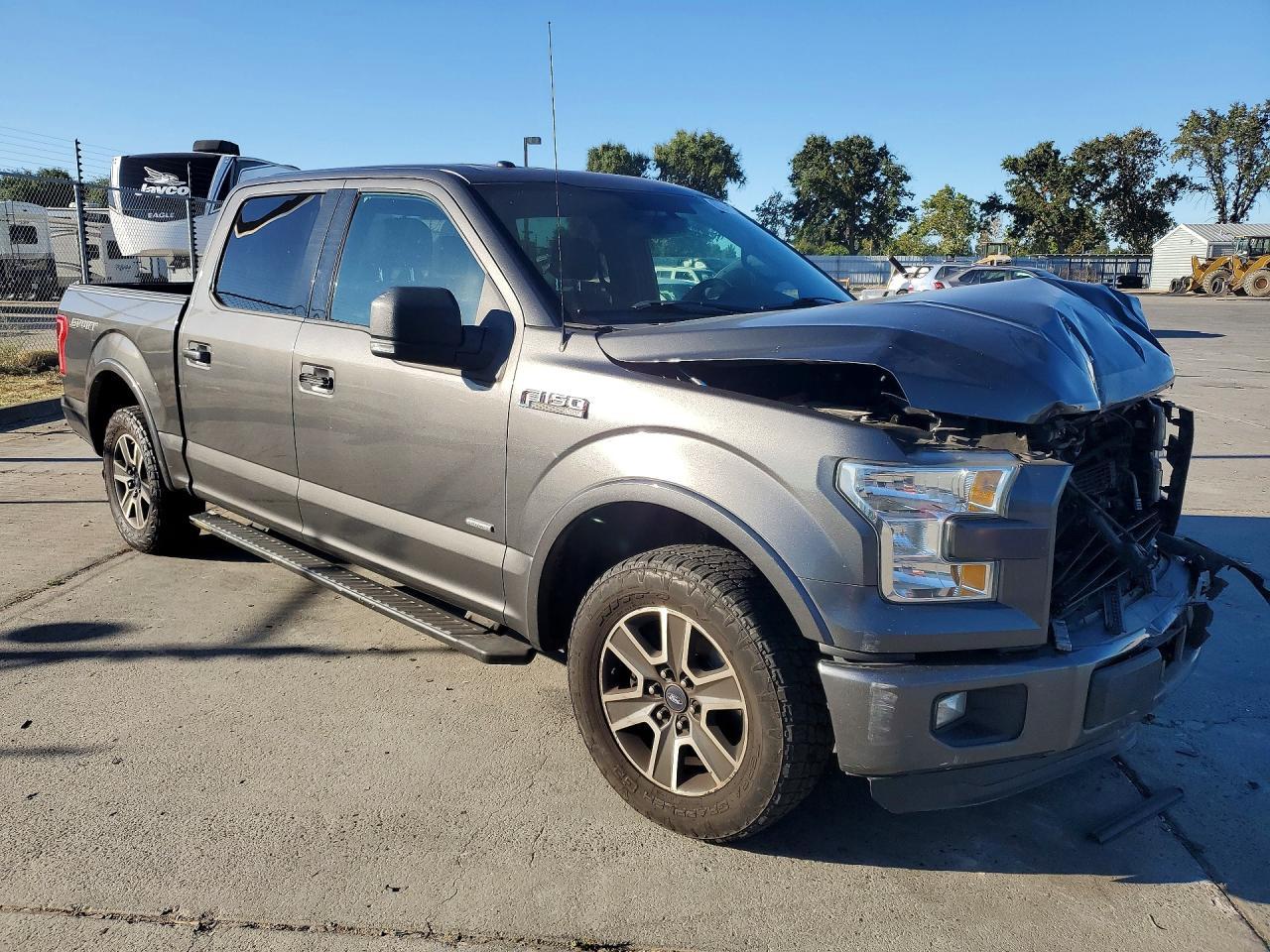 2015 Ford F150 Supercrew - Фото 4
