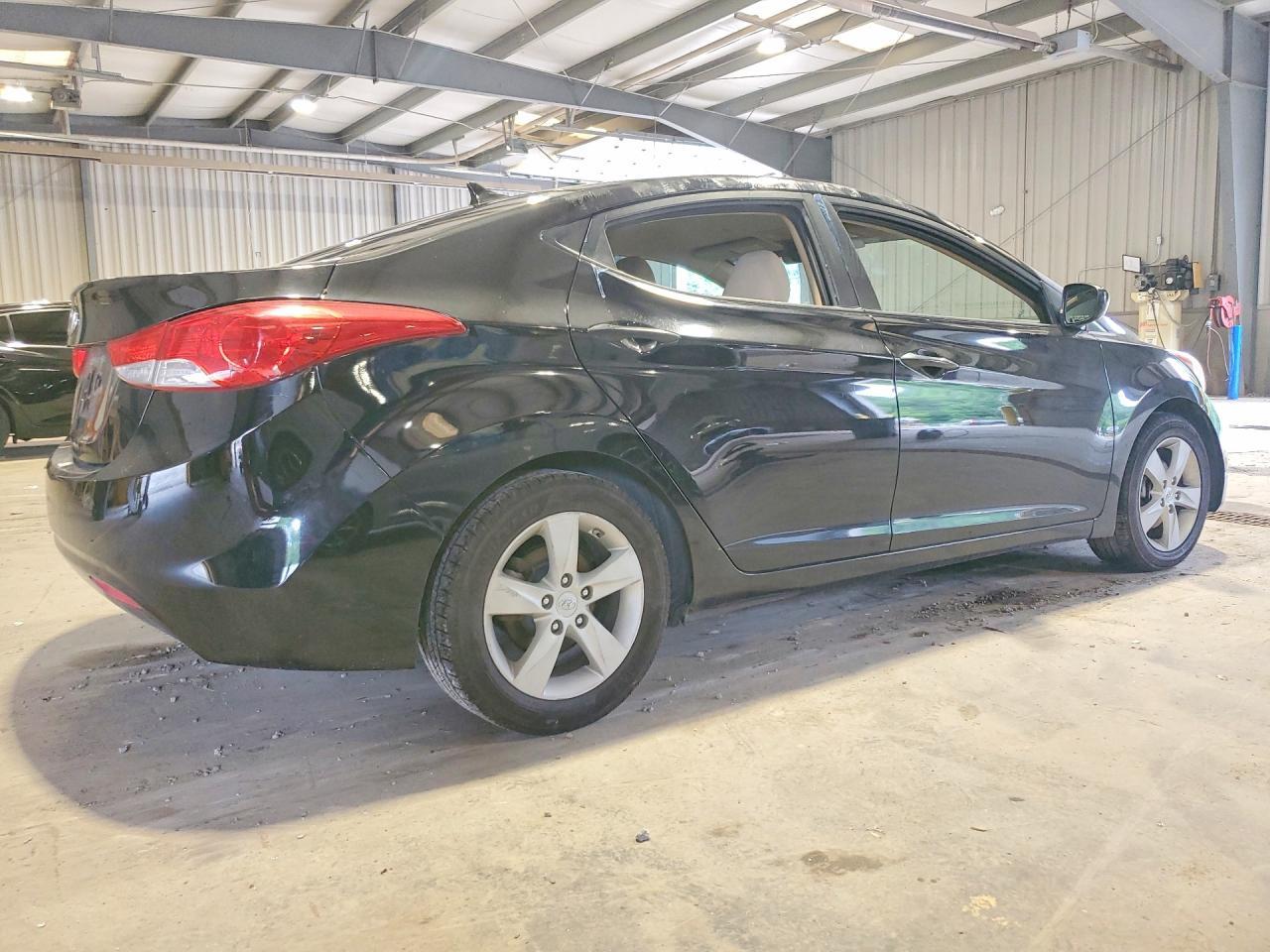 2012 Hyundai Elantra Gls - Image 3