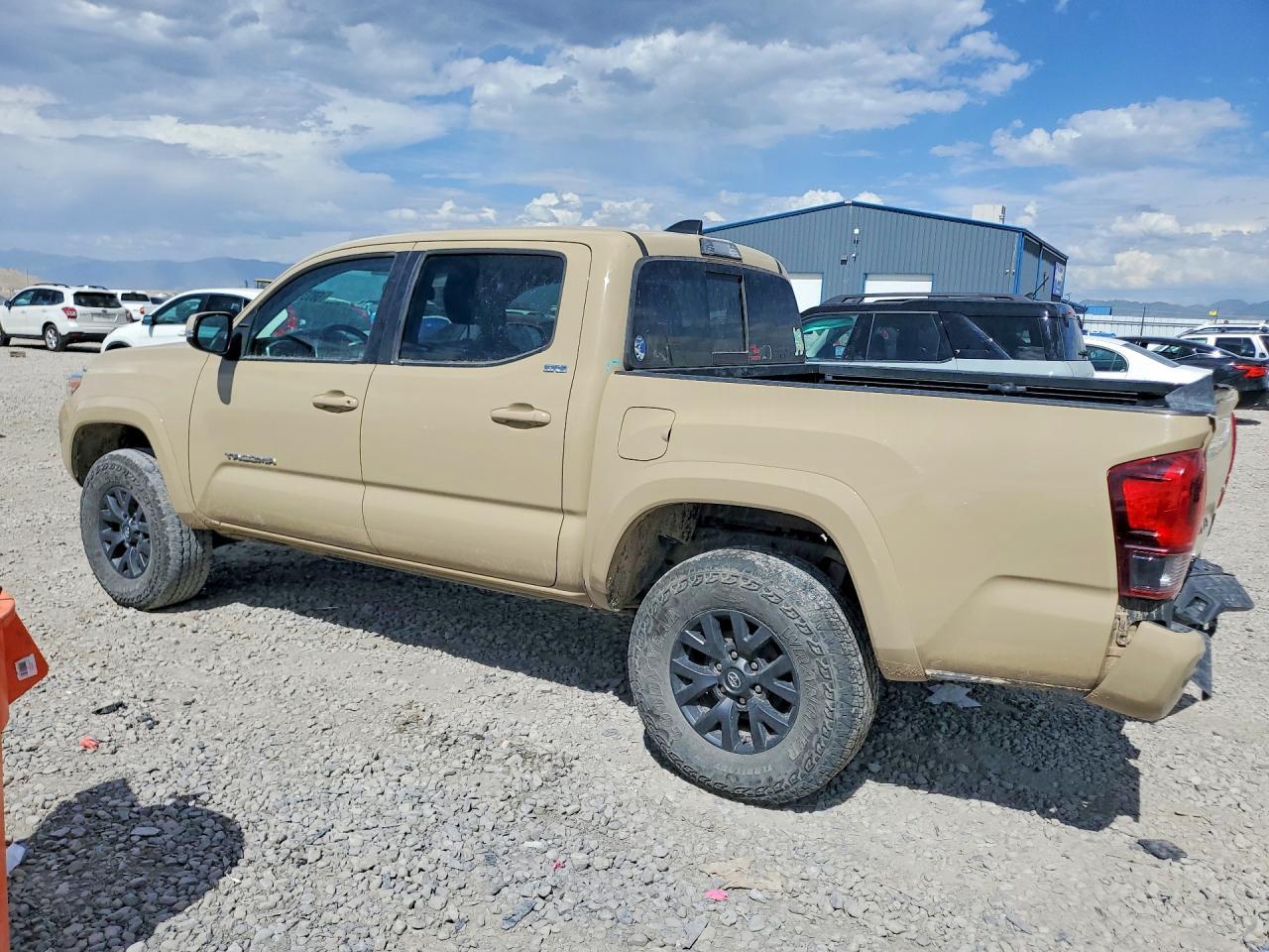 2020 Toyota Tacoma Sr5 V6 - Image 2