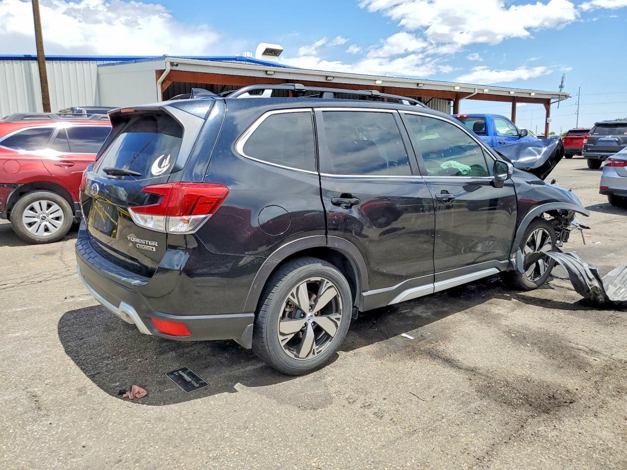 2020 Subaru Forester Touring - Фото 3