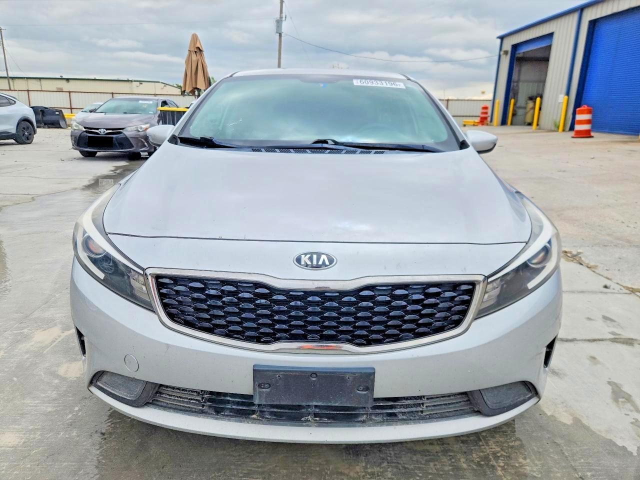 2017 Kia Forte Lx - Image 5