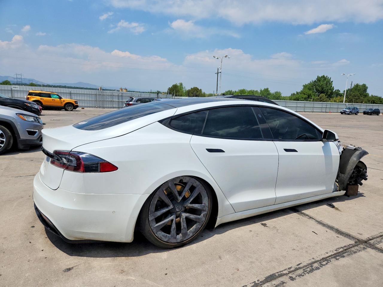 2022 Tesla Model S - Фото 3