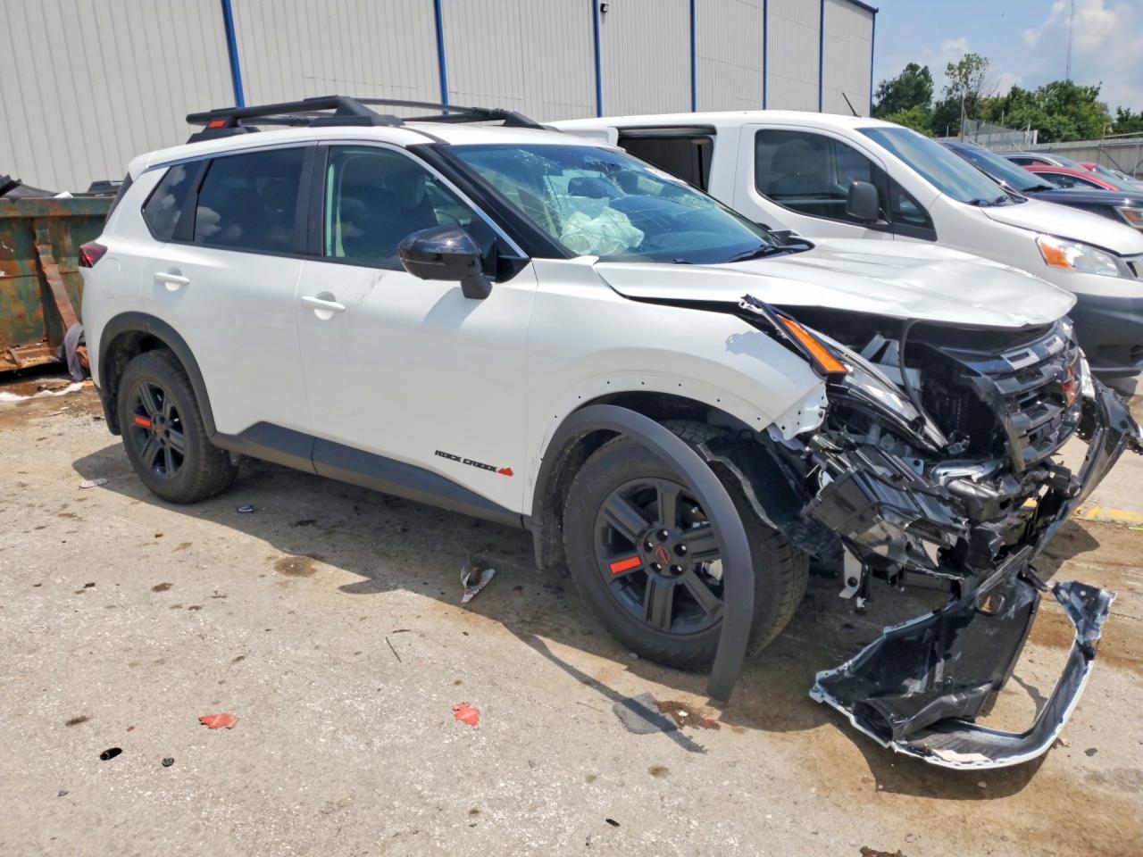 2026 Nissan Rogue Rock Creek - Фото 4