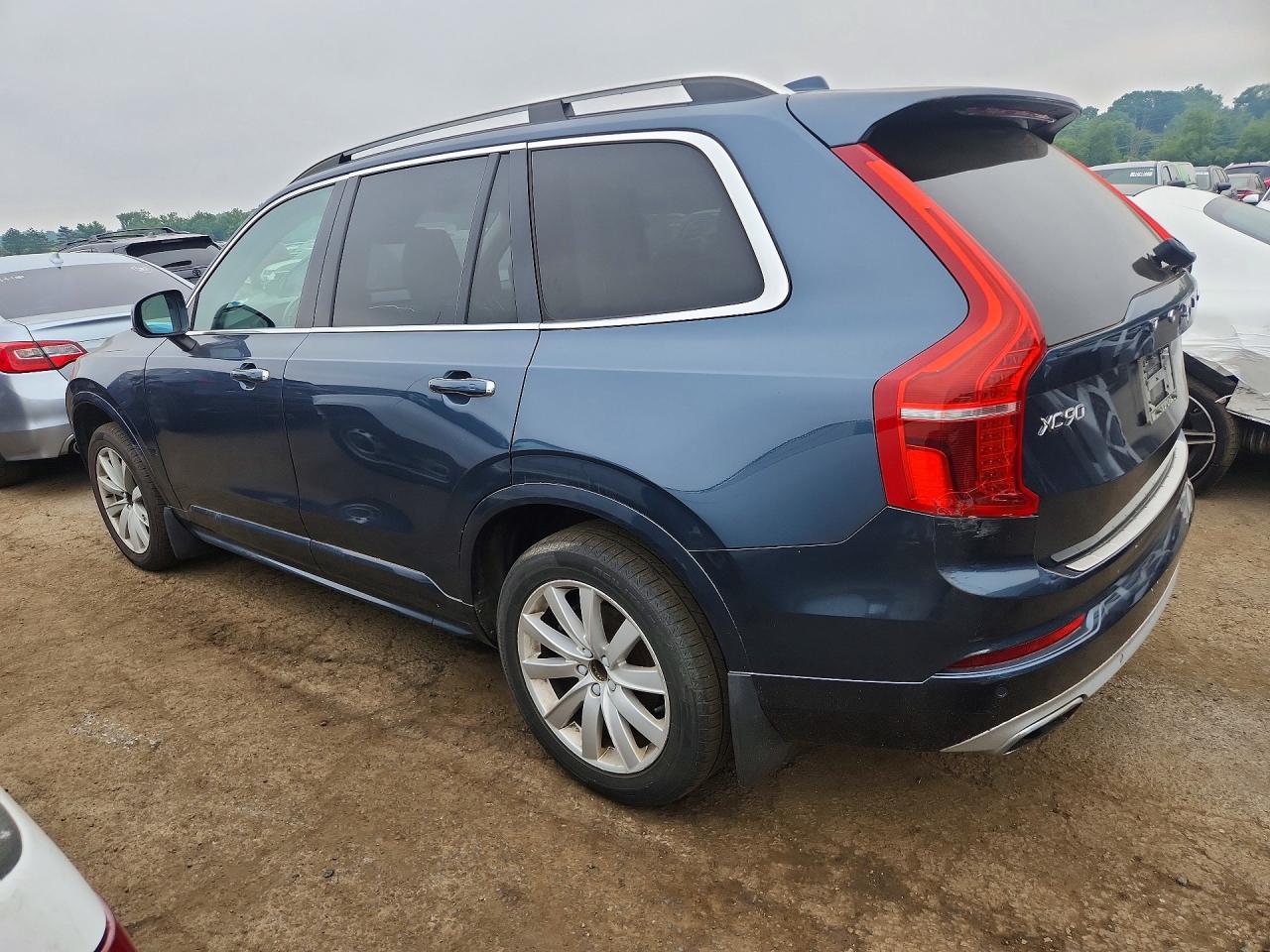 2019 Volvo Xc90 T6 Momentum - Image 2