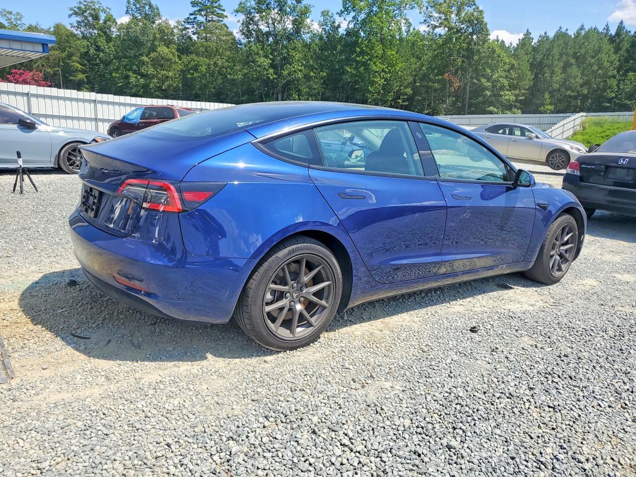 2023 Tesla Model 3 - Фото 3