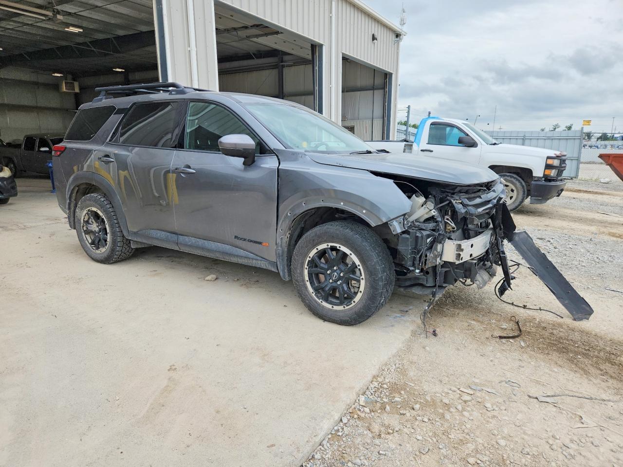 2025 Nissan Pathfinder Rock Creek - Image 4