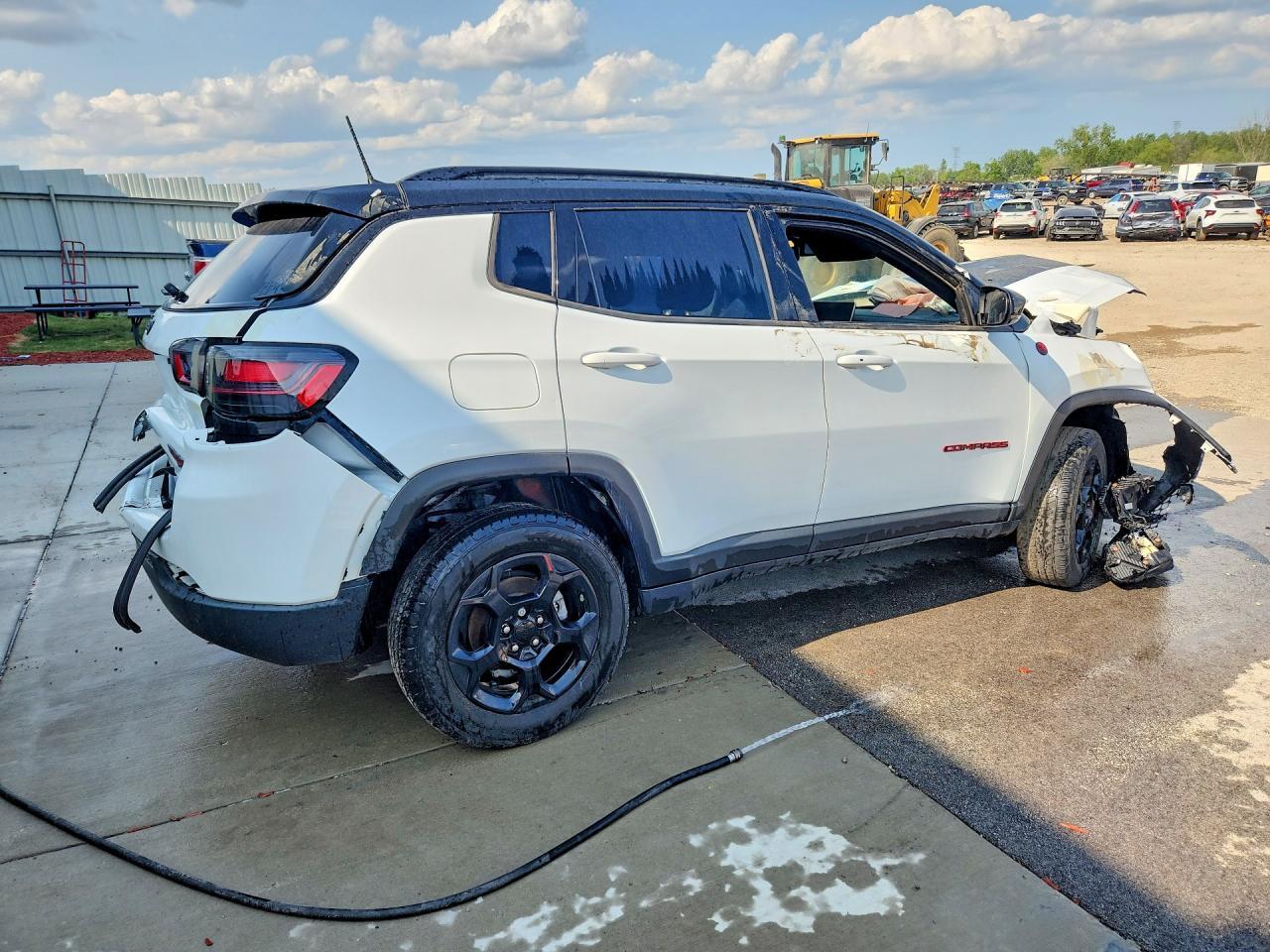 2024 Jeep Compass Trailhawk - Image 3