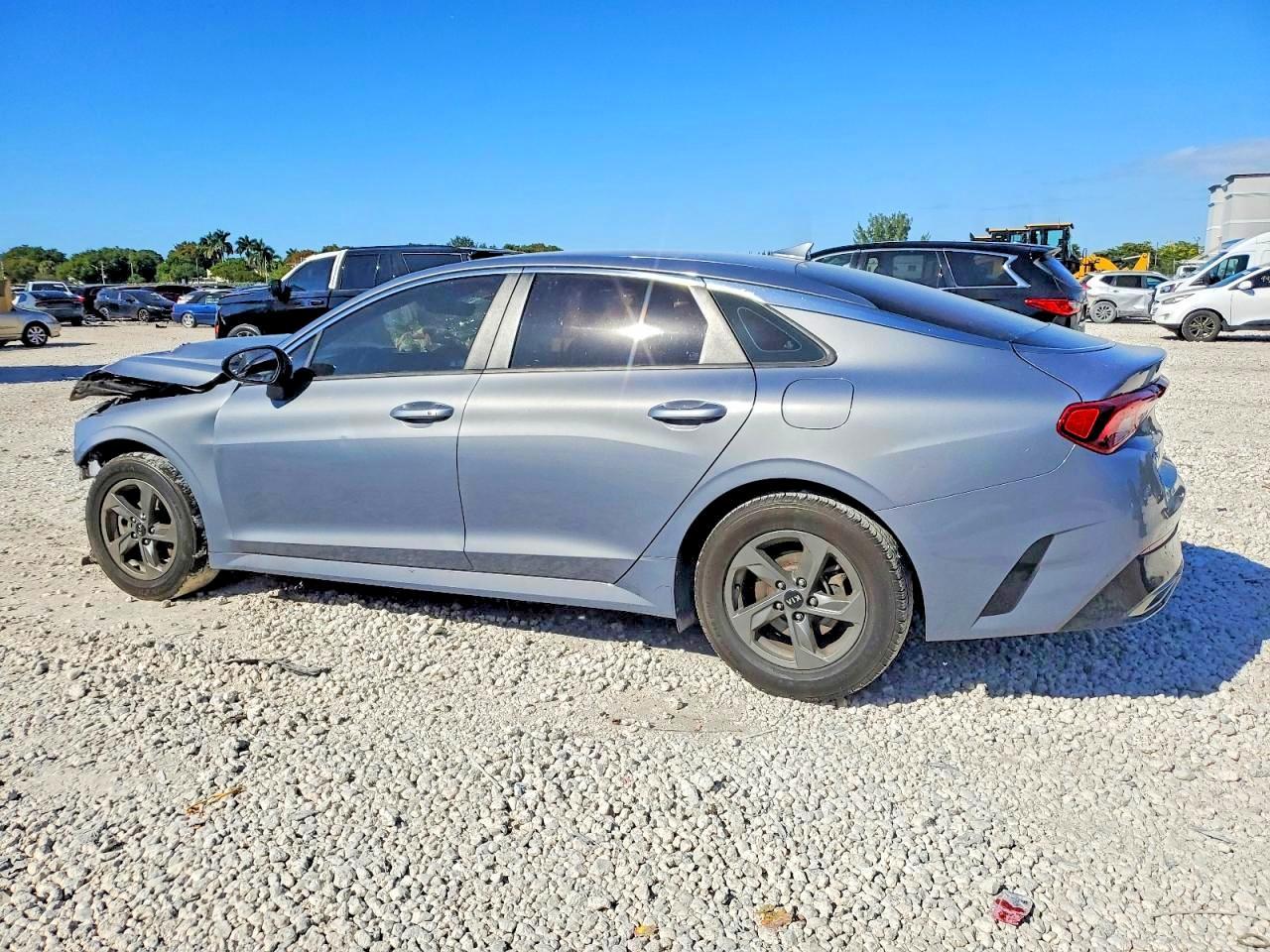 2021 Kia K5 Lxs - Image 2