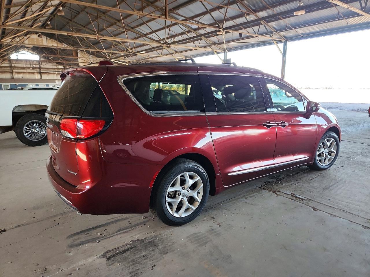 2020 Chrysler Pacifica Limited - Фото 3
