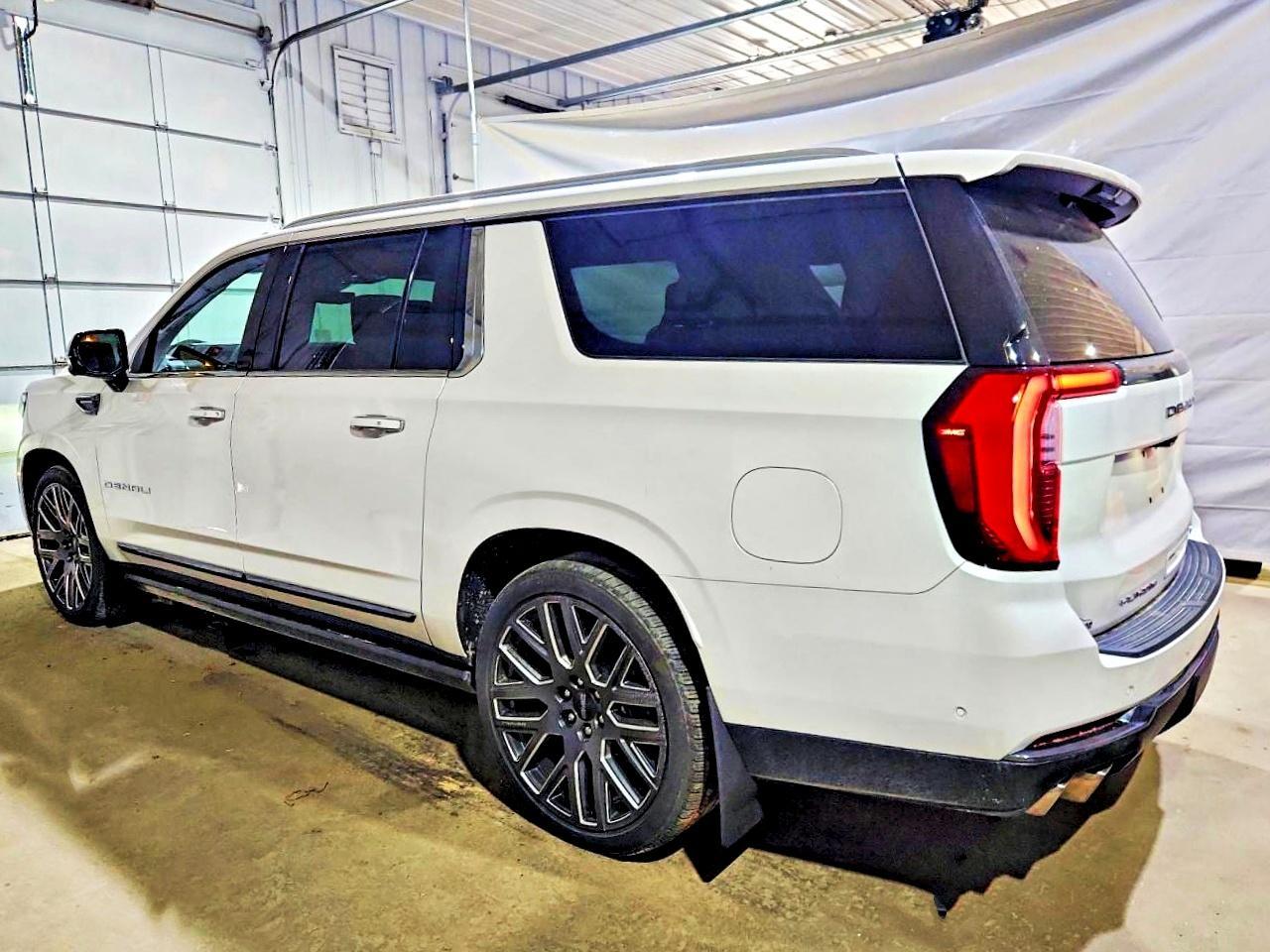2025 GMC Yukon Xl Denali Ultimate - Фото 2