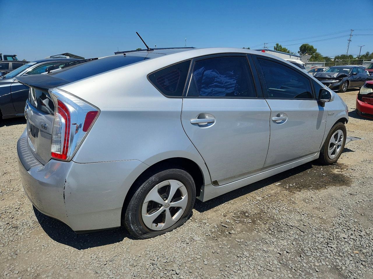 2013 Toyota Prius Two - Фото 3