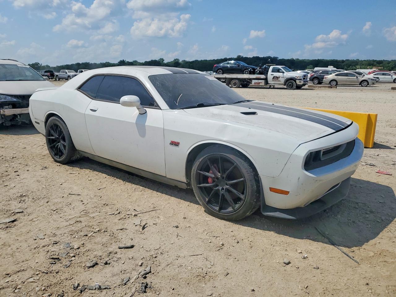 2013 Dodge Challenger Srt-8 - Image 4