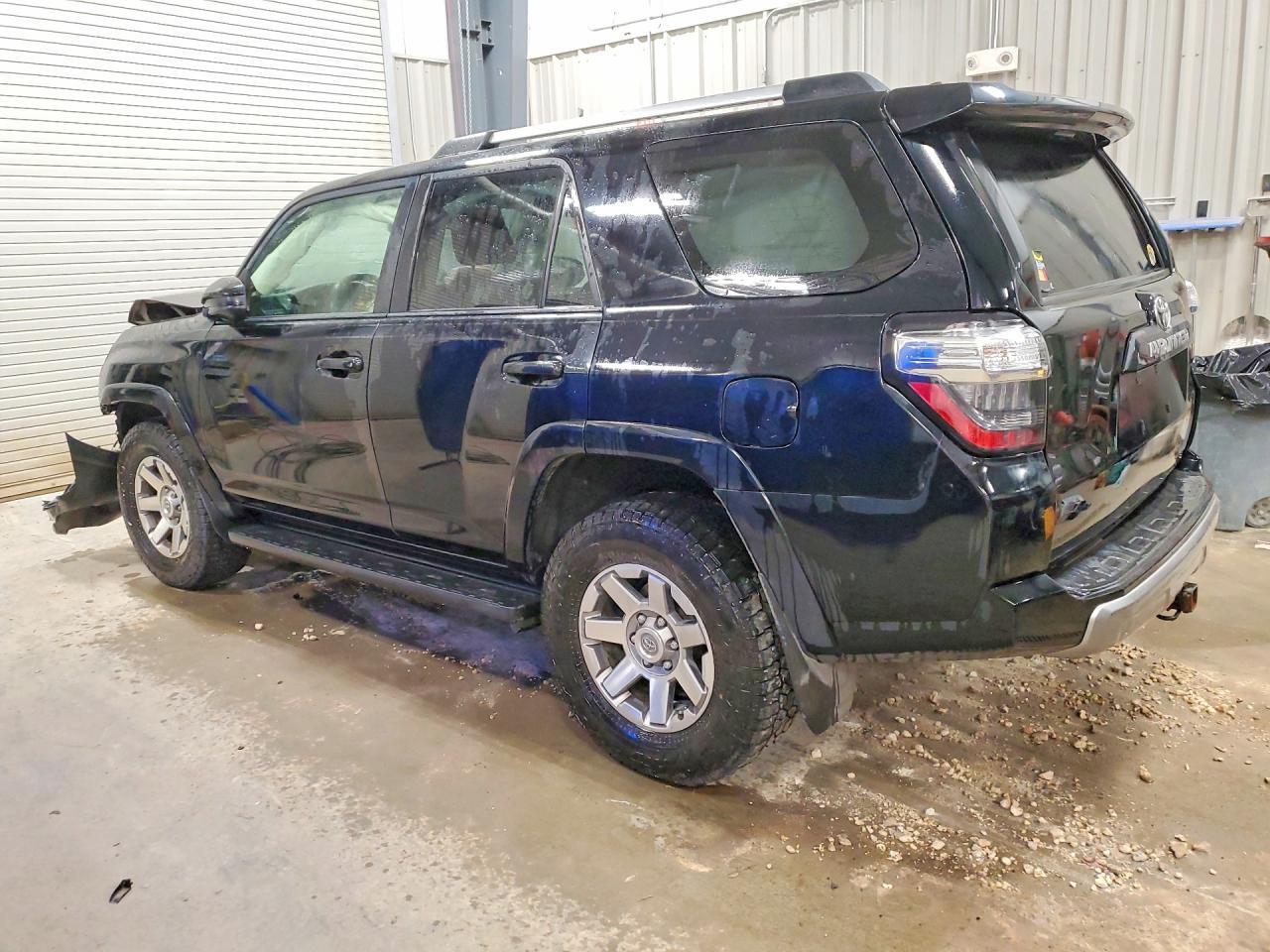 2015 Toyota 4Runner Trail - Image 2