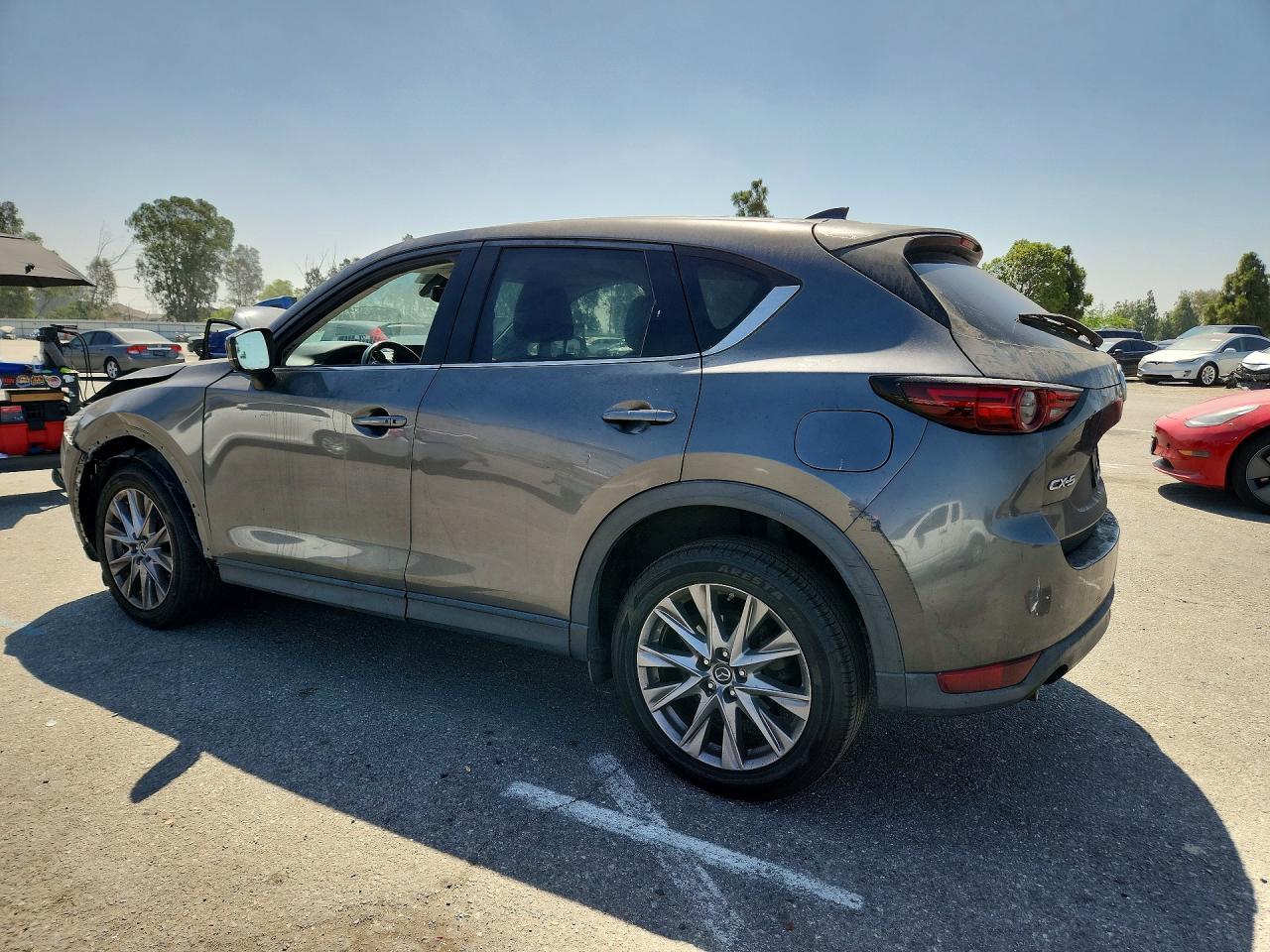 2019 Mazda Cx-5 Grand Touring - Image 2