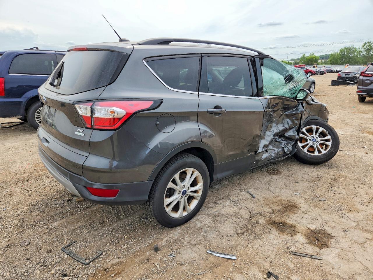 2018 Ford Escape Se - Фото 3