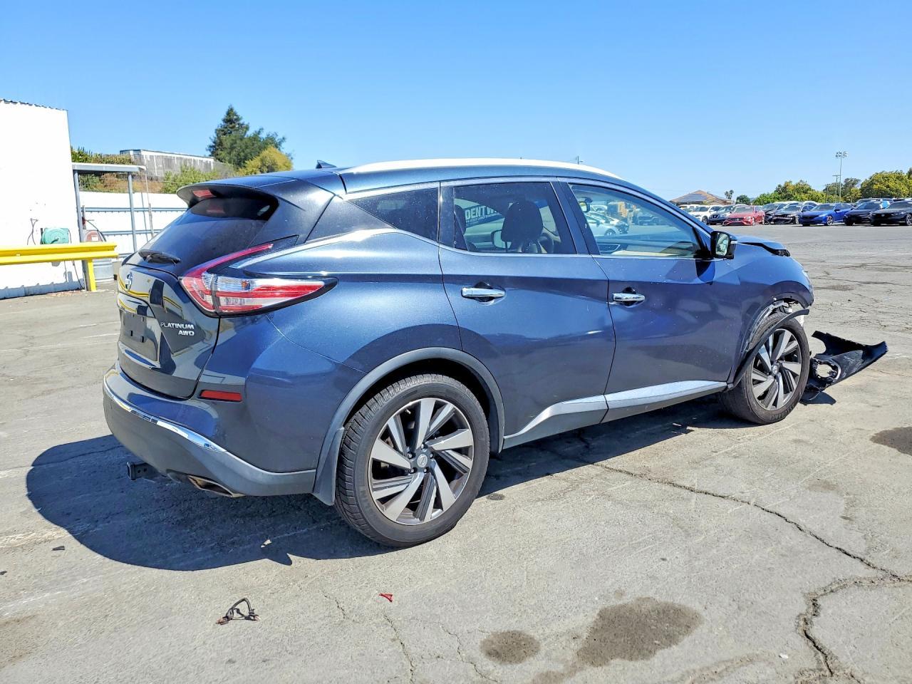 2015 Nissan Murano Platinum - Image 3