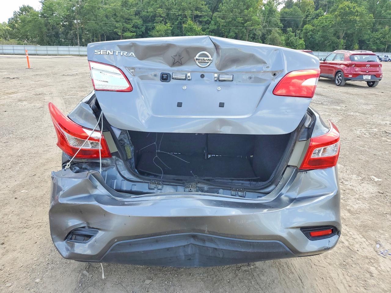 2018 Nissan Sentra S - Фото 6