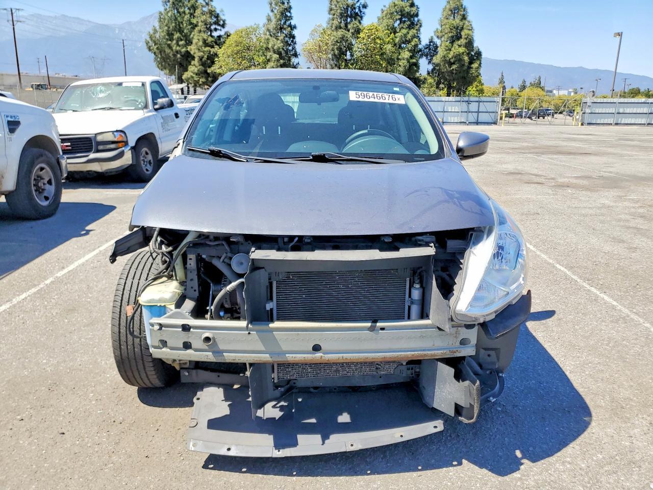 2017 Nissan Versa 1.6 Sv - Image 5
