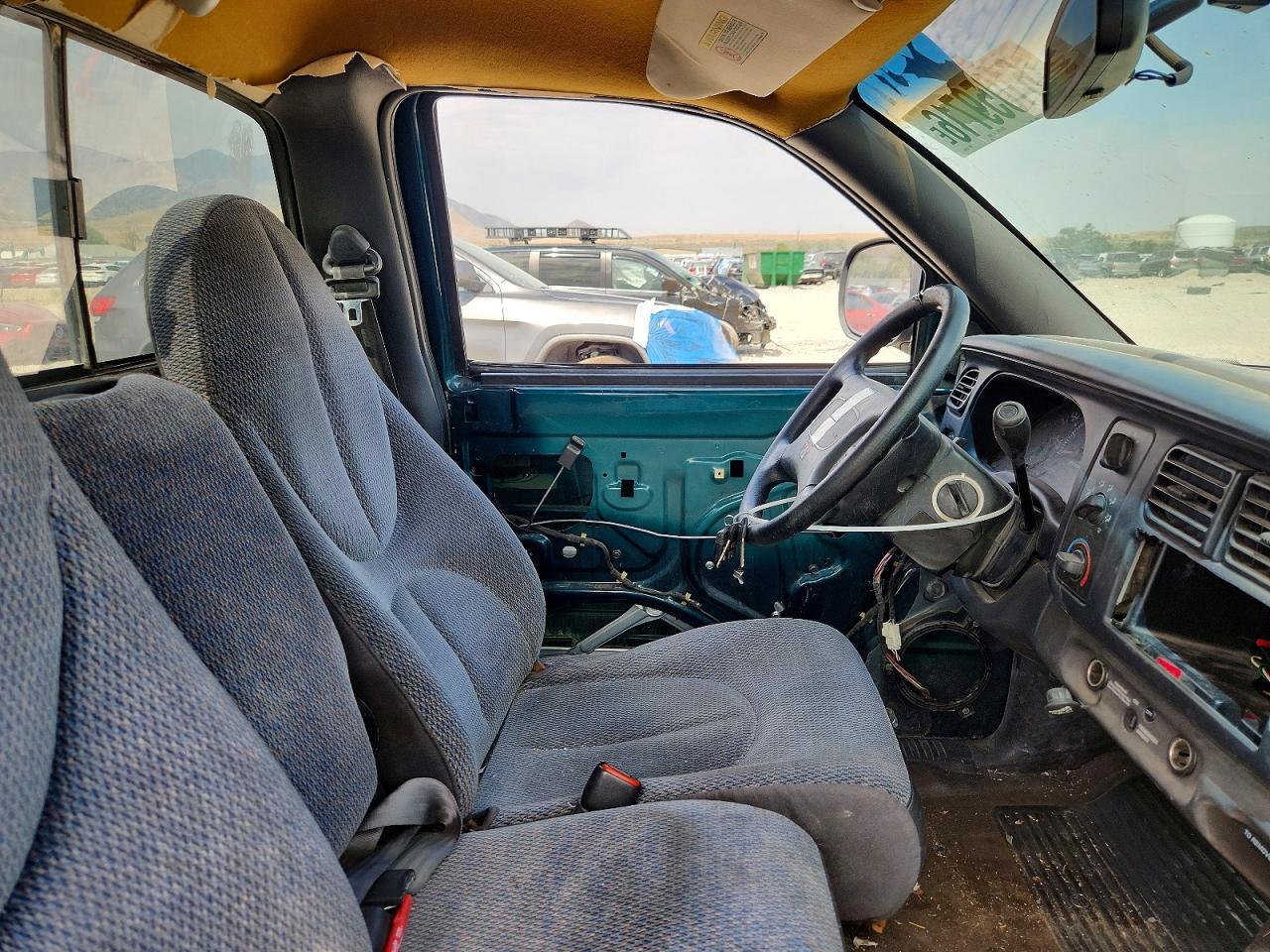 1999 Dodge Dakota - Image 7