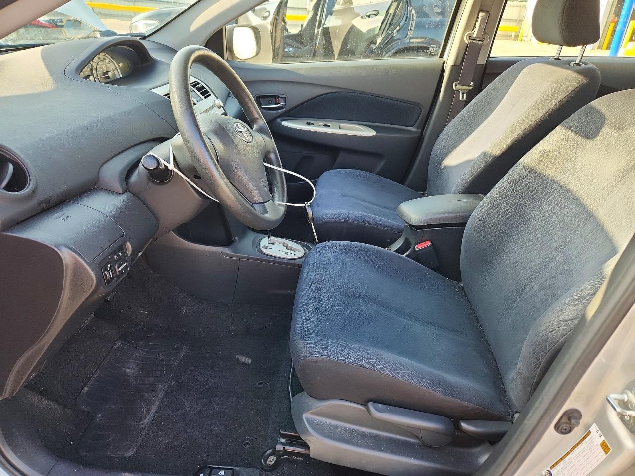 2008 Toyota Yaris Base - Фото 7
